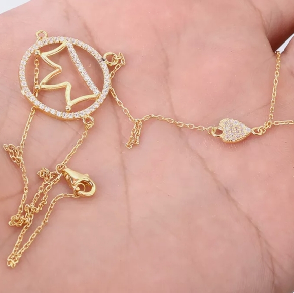 Goddess bracelet w/crown & hear of white sapphires in Gold - Picture 2 of 6